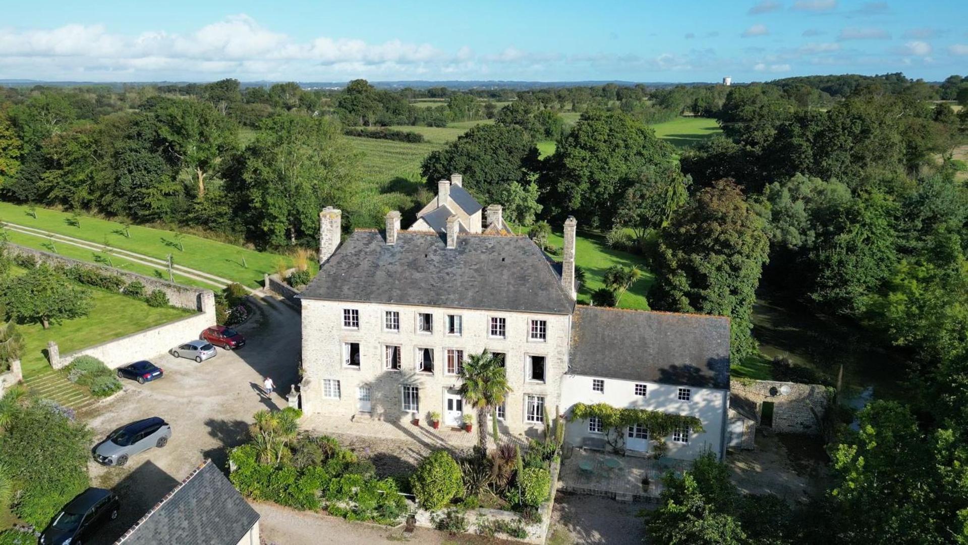 Bed and Breakfast Manoir De Savigny Valognes Exterior foto