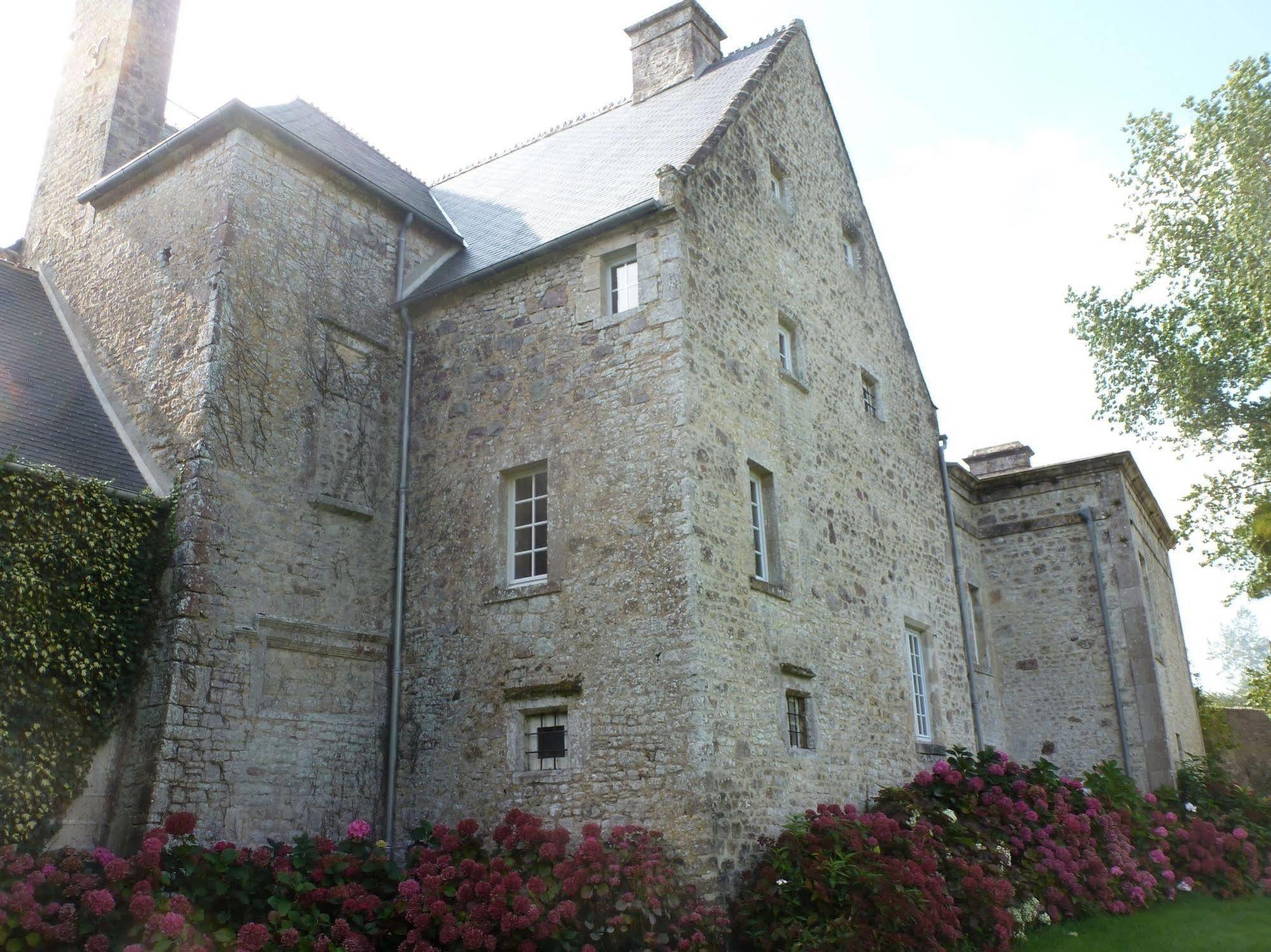 Bed and Breakfast Manoir De Savigny Valognes Exterior foto